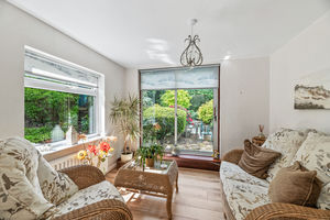 Sitting Room- click for photo gallery